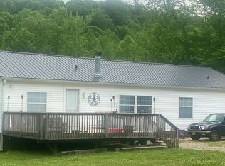 695 Lake Stone Dr, Waverly, TN 37185