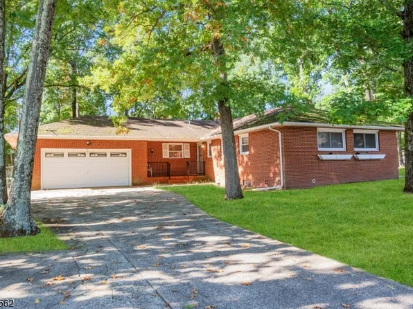 58 Arden St, Franklin Twp., NJ 08873