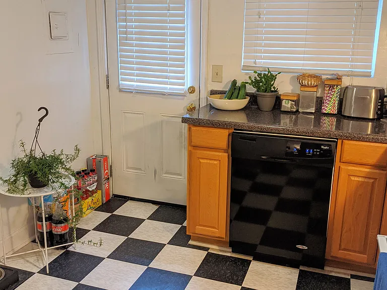 436 N Highland Ave NE #20 — Photo 5