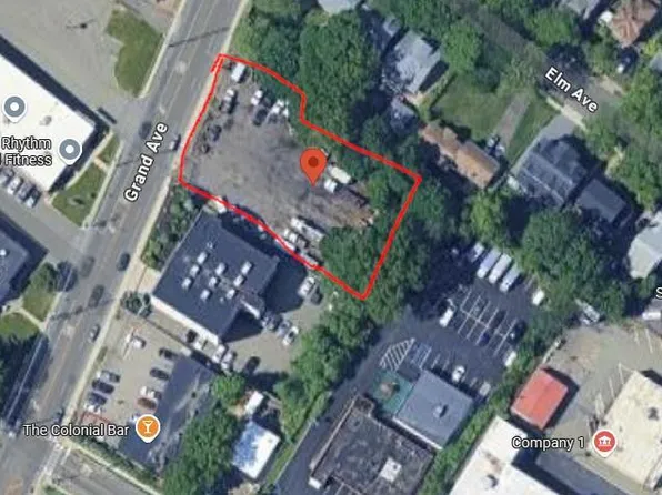 733 Grand Ave, Ridgefield, NJ 07657