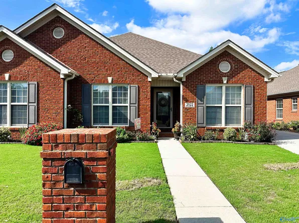 2522 Newport Dr SW, Decatur, AL 35603