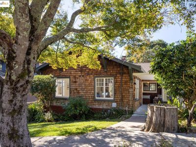1124 Walnut St, Berkeley, CA, 94707