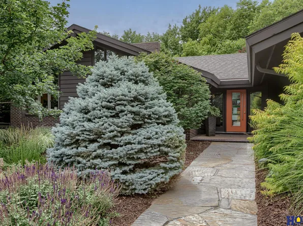 9220 Montello Rd, Lincoln, NE 68520