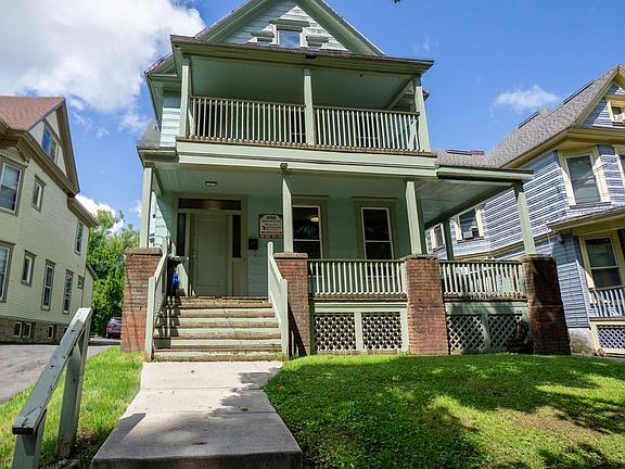 2nd image of 450 Westcott St #2