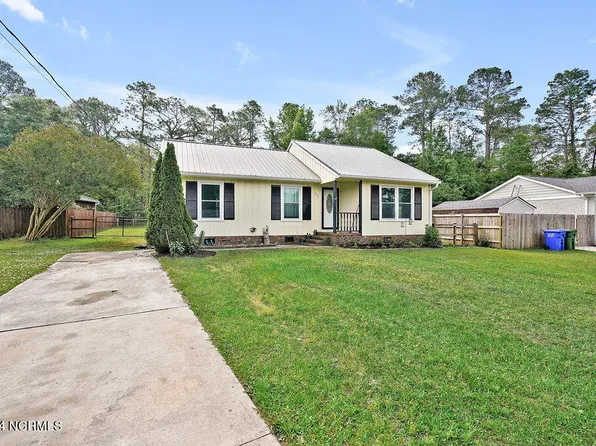 209 E Hollins Road, Wilmington, NC 28412
