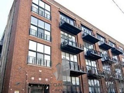 1st image of 1935 N Fairfield Ave APT 202