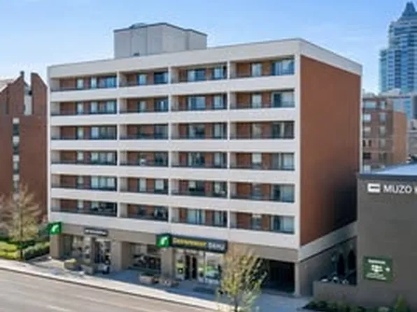 825 12th Ave SW #507, Calgary, AB T2R 0J2