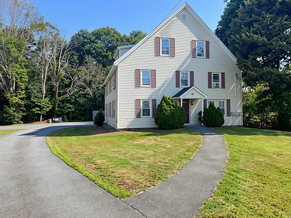 543 Turnpike St #1
