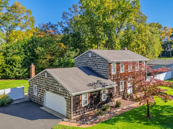 96 Stephen Drive, Wading River, NY 11792