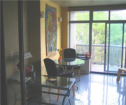 Rented by Warburg | media 8