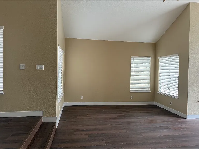 9332 Ricardo Ln — Photo 4
