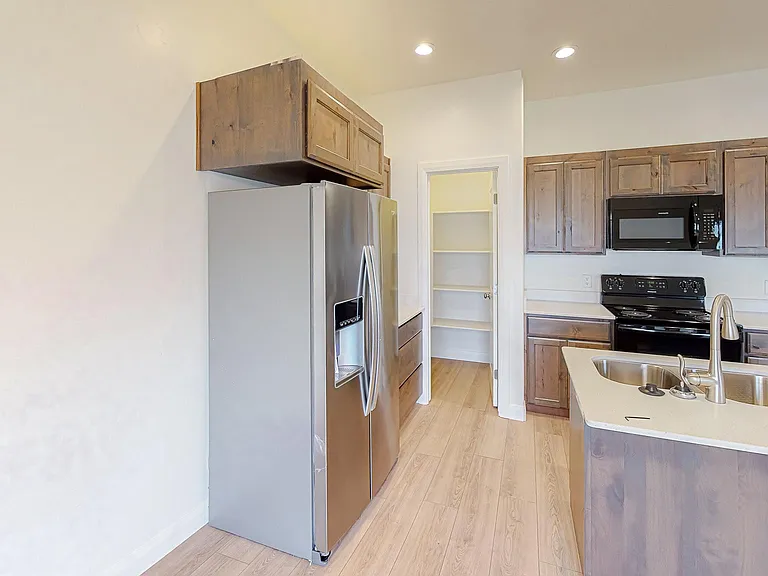 774 Old Fort Dr — Photo 18