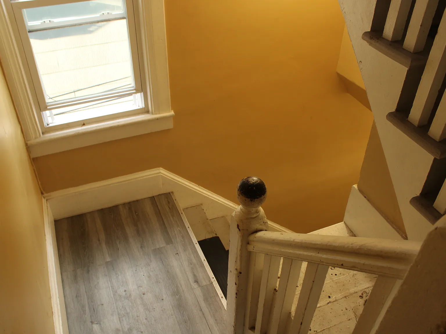 3 bed, 1056 sqft, $1,850 — Photo 3