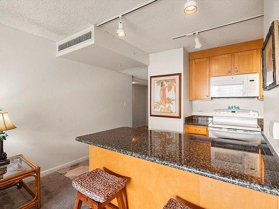 5th image of 3445 Lower Honoapiilani Rd #423