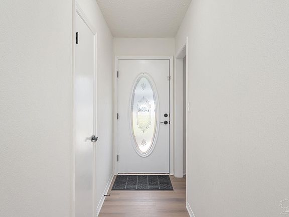 5th image of 4960 La Ventana Ct