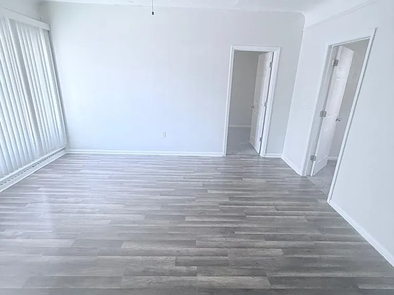 4438 Pearl Rd — Photo 10