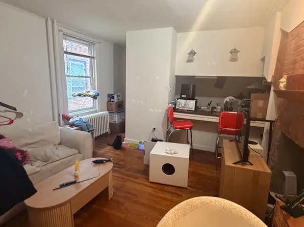2039 Spring Garden St APT 1R, Philadelphia, PA 19130