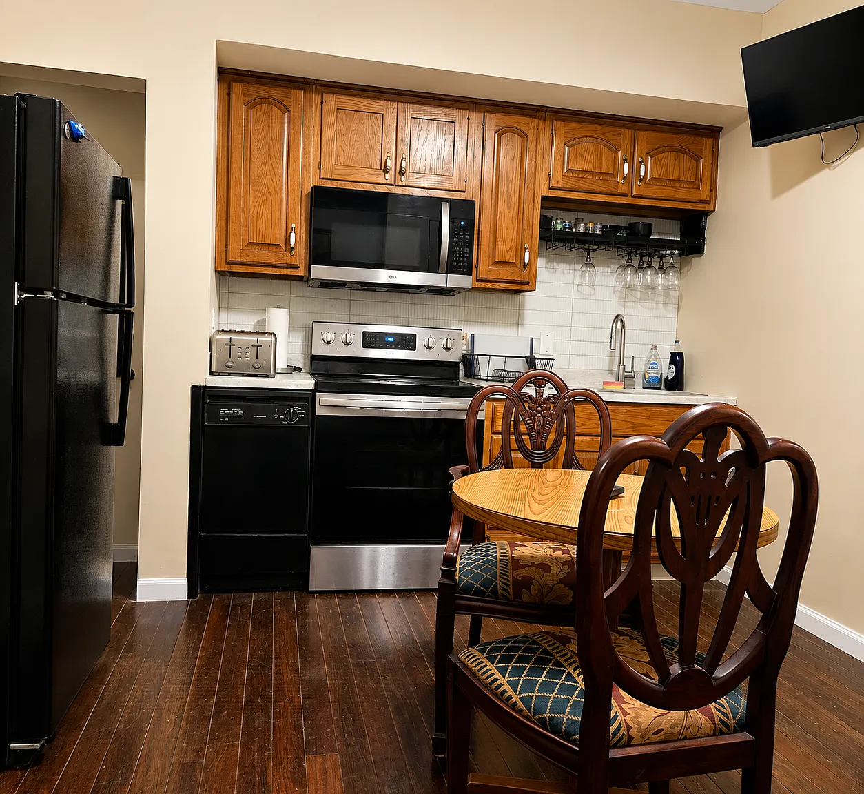 1 bed, 630 sqft, $1,850 — Photo 3