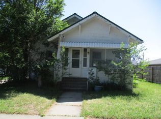 109 N Maple St, Gordon, NE 69343