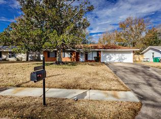 2511 Parkwood Pl, Ocean Springs, MS 39564