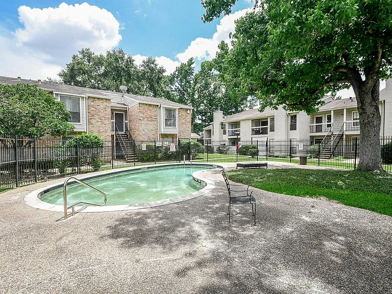 17331 Red Oak Dr #24 — Photo 18