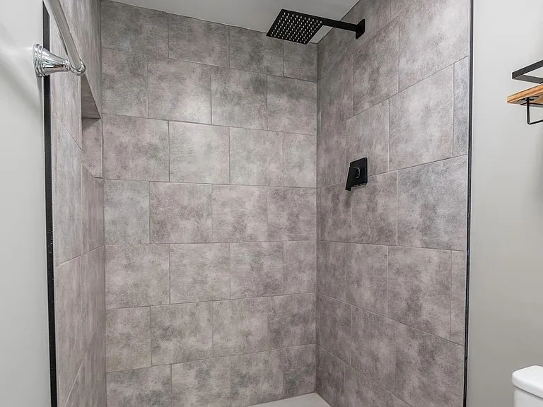 11419 Greenberry Rd — Photo 40
