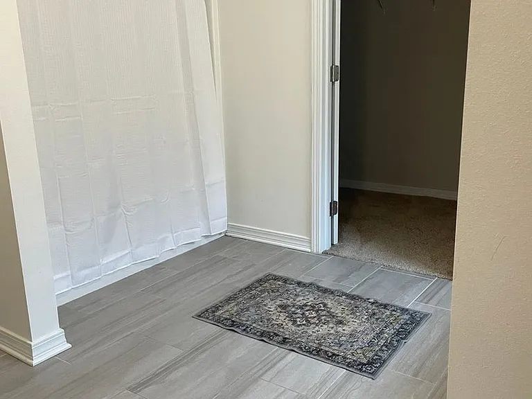 448 Eisenhower Dr — Photo 10