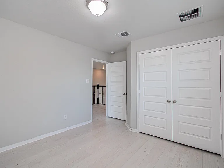 3014 Roberta Sue Dr — Photo 36