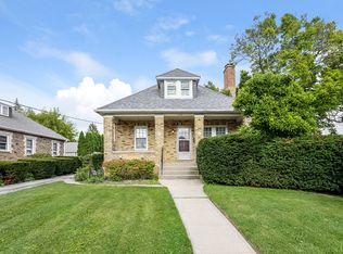 123 Maple Ave, Highwood, IL