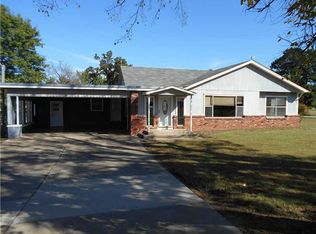 404 Nixon Rd, Lavaca, AR 72941