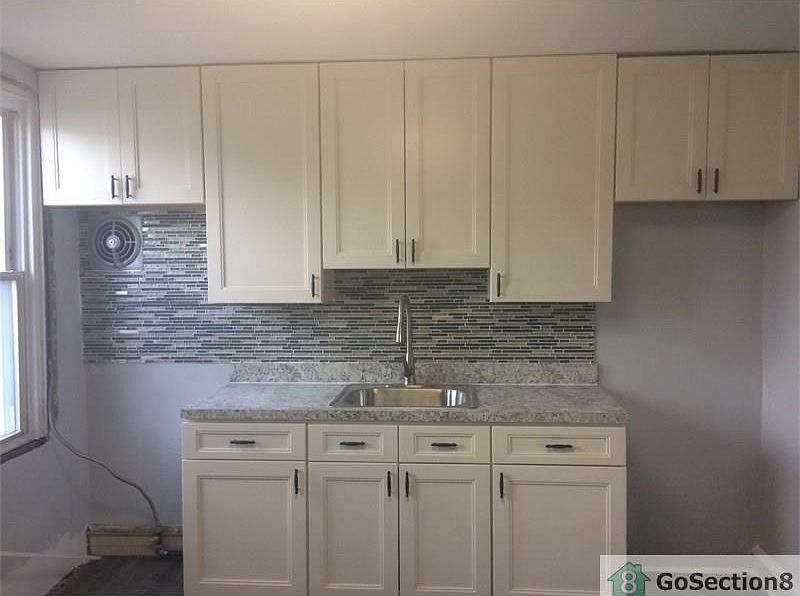 1st image of 2061 Independence St