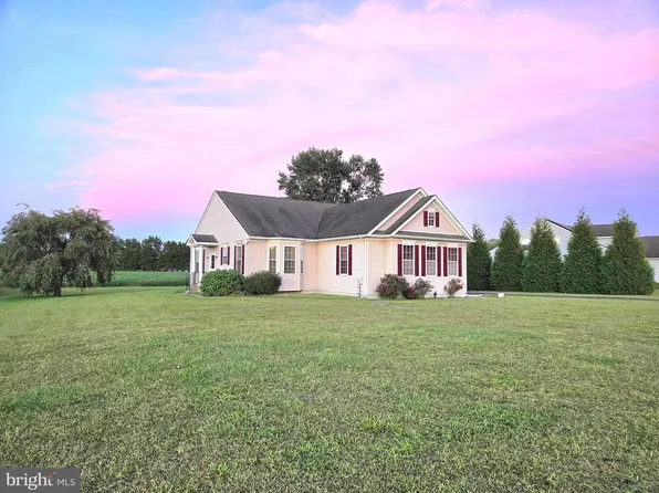 22494 Lakeshore Dr, Georgetown, DE 19947