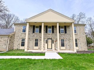 19200 Glen Kerry Dr, Brookfield, WI 53045