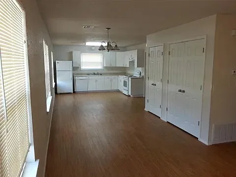 324 South Santa Fe Avenue - 1 — Photo 4
