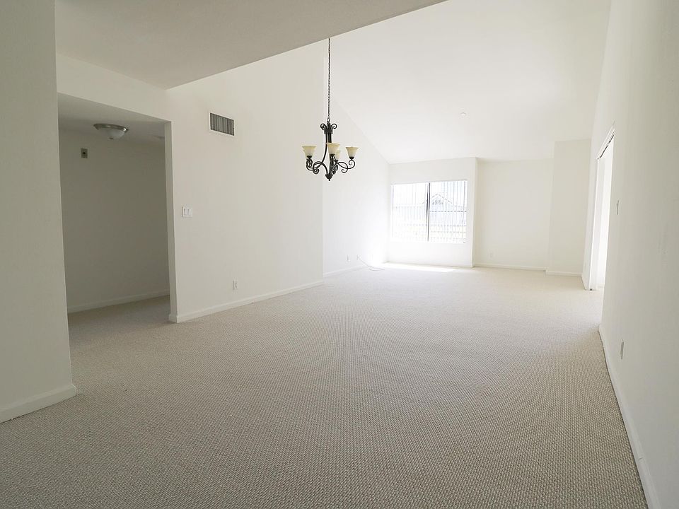 Dining Room/ Living Room