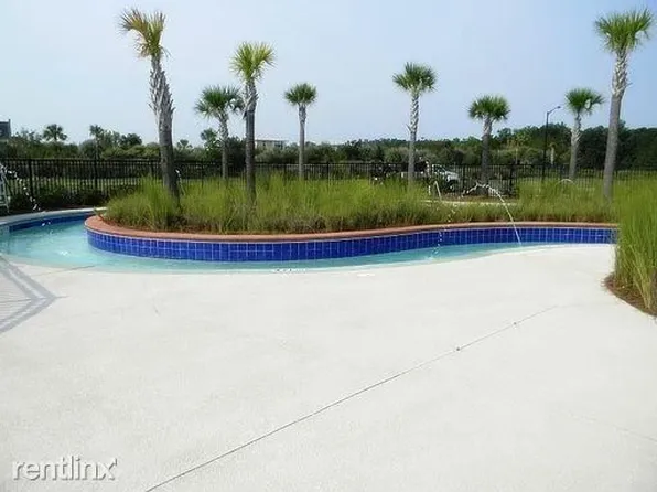 305 Dogwood Cir, Port Wentworth, GA 31407