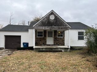 1918 W 15th St, Joplin, MO 64801