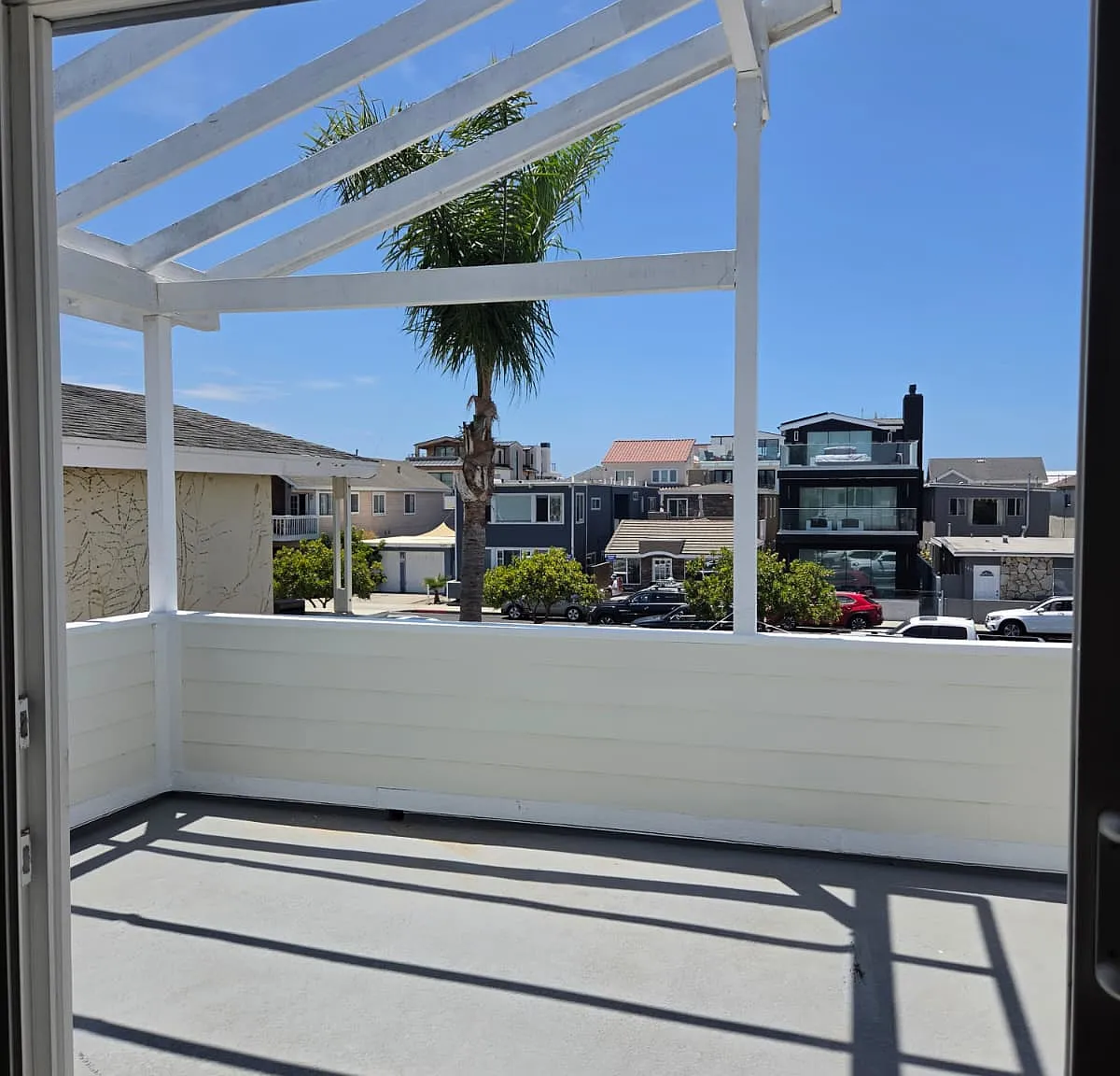 2 bed, 1200 sqft, $5,695 — Photo 3
