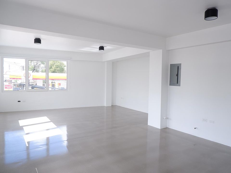 2nd image of 1705 Calle Loiza Office 2