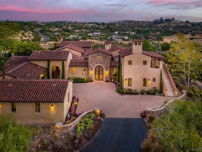 7671 Iluminado, San Diego, CA, 92127