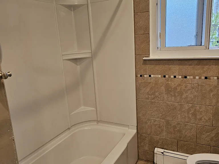 602 College Rd — Photo 10