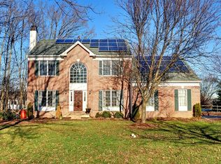 114 Deer Run Ct, Harleysville, PA 19438