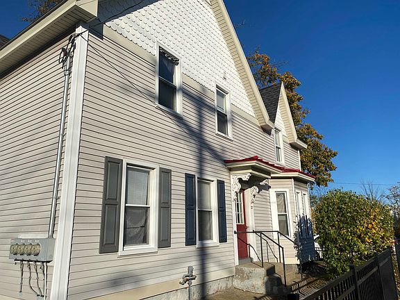 3rd image of 27 Ferry St #1W