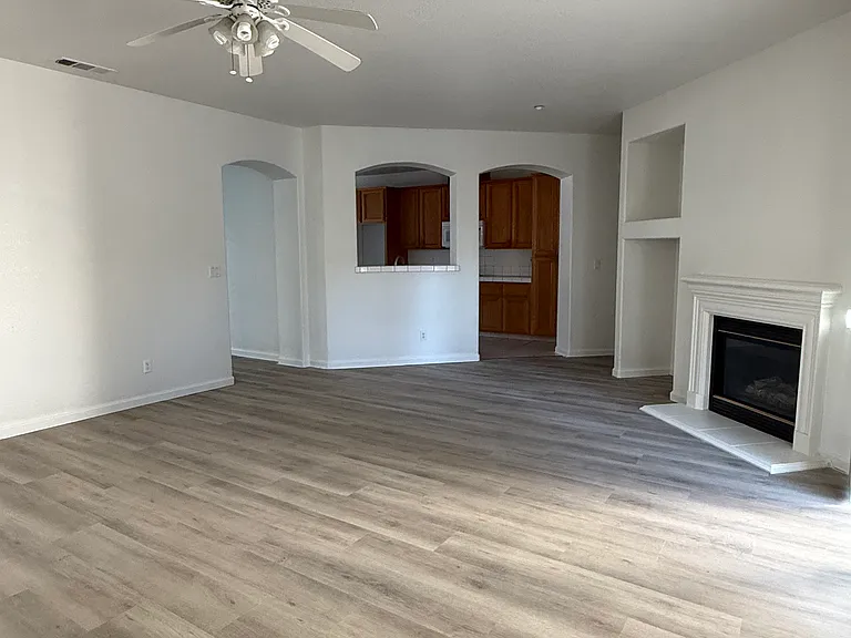 1631 Gillette Dr — Photo 6