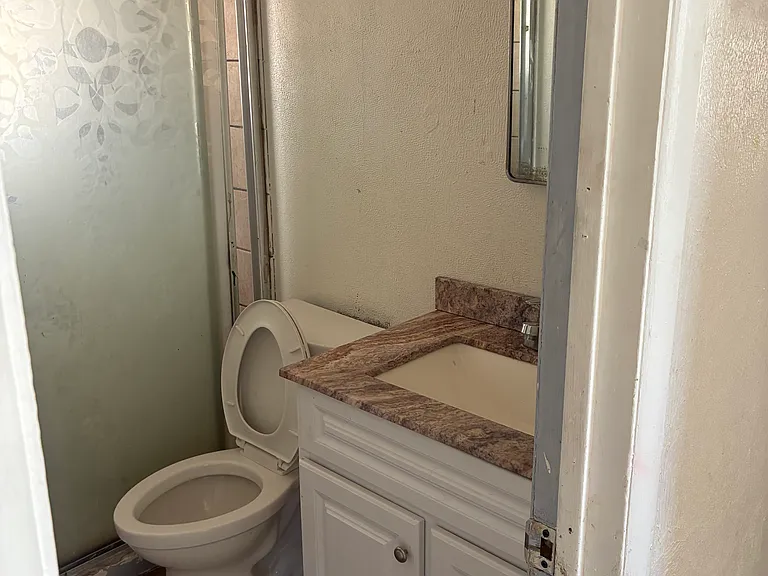387 W Walton Ave — Photo 5