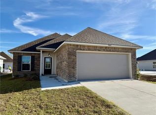 3608 Retreat Dr, Avondale, LA 70094