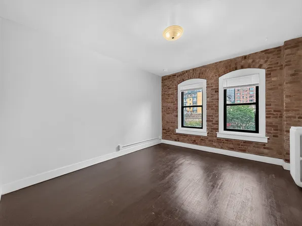 308 Bell St, Seattle, WA