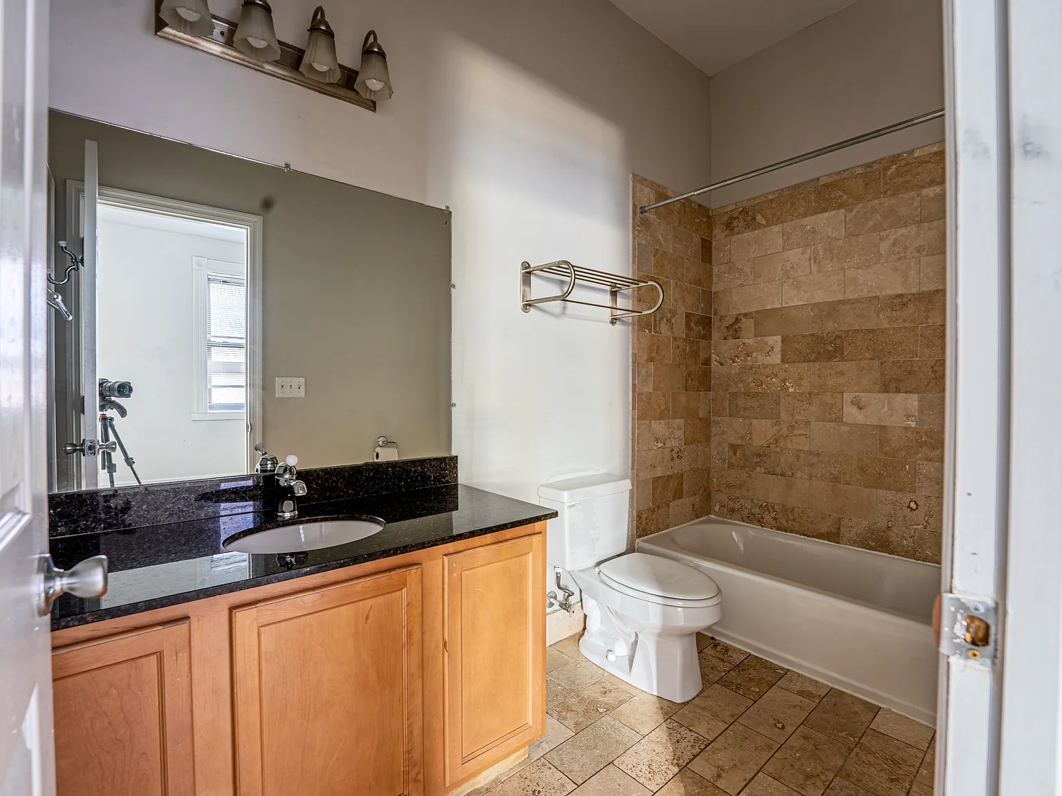 1904 Cherokee Street - 1R — Photo 4