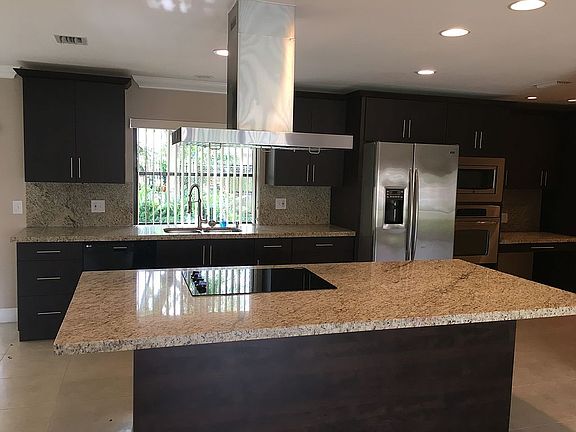 4th image of 5111 SW 101st Ave