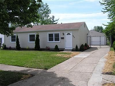 1st image of 833 Sandalwood Dr